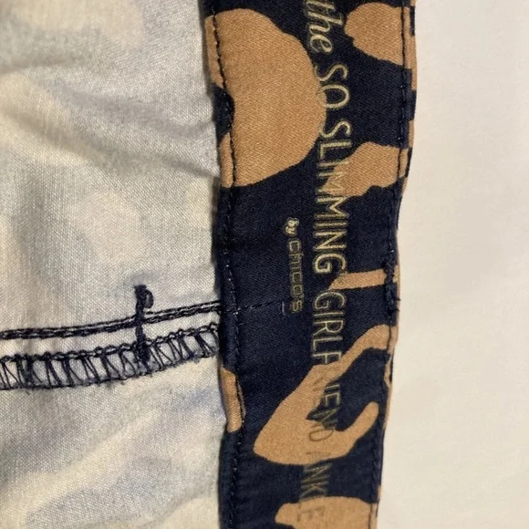 Chico’s So Slimming Girlfriend Ankle blue cheetah pants size 1 (US size M/8) - Picture 5 of 8